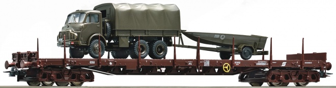 4 axle Flat car with military vehicles of Austrian Army<br /><a href='images/pictures/Roco/179205.jpg' target='_blank'>Full size image</a>
